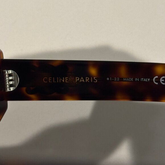 Celine Triomphe Sunglasses Tortoise CL40238U - Picture 4 of 10